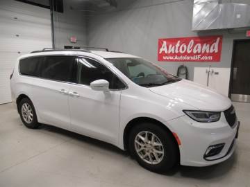 2022 CHRYSLER PACIFICA