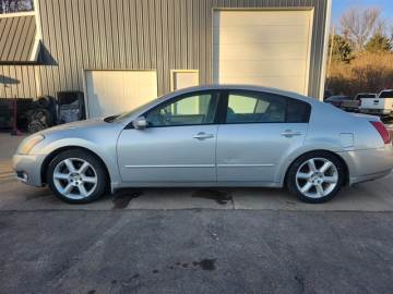 2004 NISSAN MAXIMA