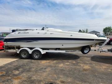 2000 LARSON 233 ESCAPE