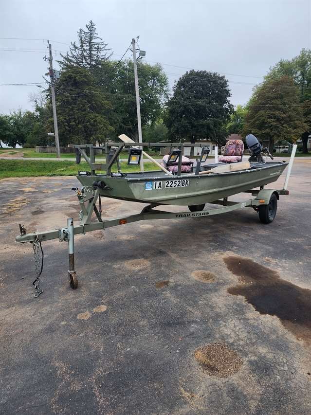 Stock 1272 USED 2011 TRACKER JON BOAT