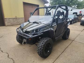 2019 CAN-AM COMMANDER XT 10