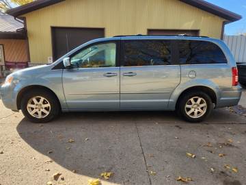 2009 CHRYSLER TOWN & COUNTRY