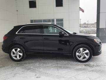 2019 AUDI Q3