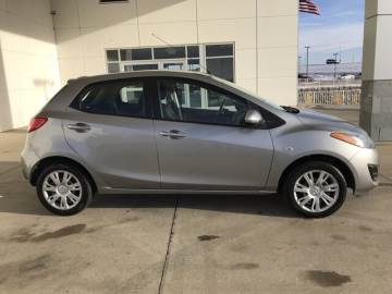 2012 MAZDA MAZDA2