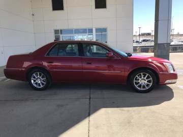 2011 CADILLAC DTS