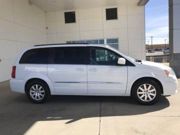 2016 CHRYSLER TOWN & COUNTRY