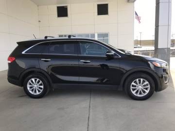 2017 KIA SORENTO