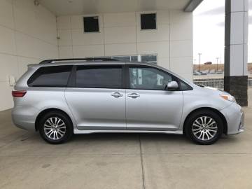 2020 TOYOTA SIENNA