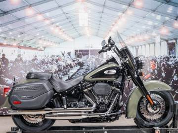 2021 HARLEY DAVIDSON FLH
