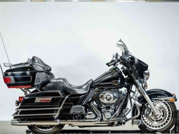 2012 HARLEY DAVIDSON FLHTCU