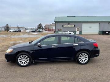 2011 CHRYSLER 200