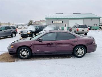 2002 PONTIAC GRAND PRIX