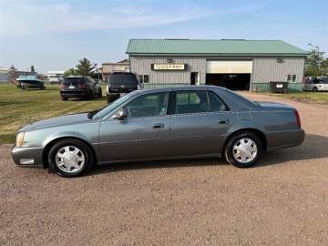2004 CADILLAC DEVILLE