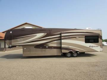 2012 YELLOWSTONE RIDGELINE 38RIET