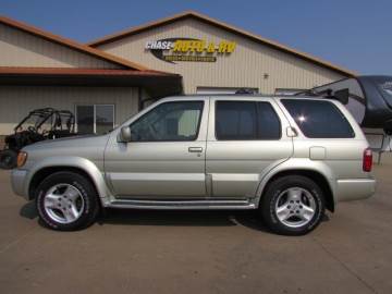2001 INFINITI QX4