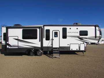 2021 KEYSTONE AVALANCHE 338GK