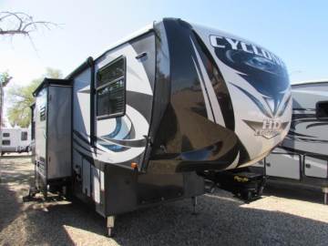 2018 HEARTLAND CYCLONE F3611