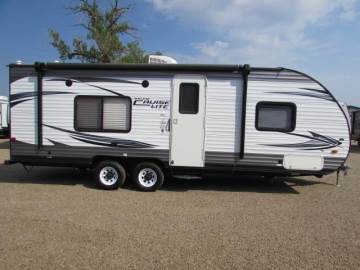 2016 SALEM CRUISE LITE 241 QBXL