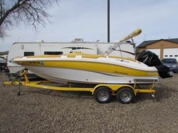 2013 HURRICANE DECKBOAT 203