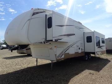 2008 KEYSTONE LAREDO F320TRL