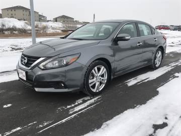 2017 NISSAN ALTIMA