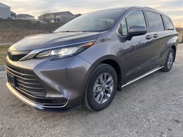 2022 TOYOTA SIENNA