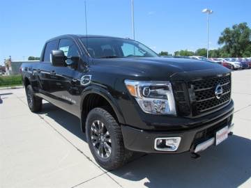 2019 NISSAN TITAN XD