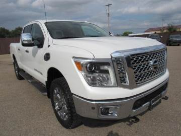 2017 NISSAN TITAN XD