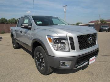 2019 NISSAN TITAN