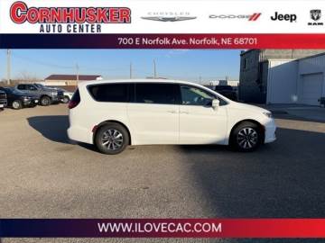 2022 CHRYSLER PACIFICA