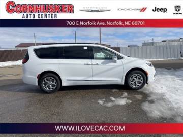2022 CHRYSLER PACIFICA