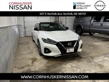 2023 NISSAN MAXIMA