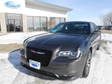 2017 CHRYSLER 300