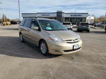 2018 TOYOTA SIENNA