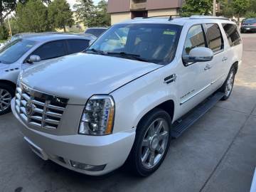 2011 CADILLAC ESCALADE ESV
