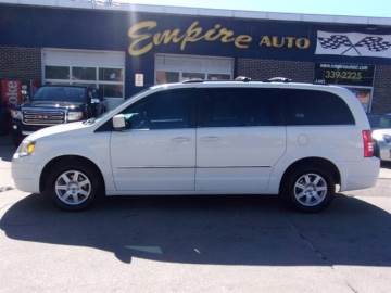 2010 CHRYSLER TOWN & COUNTRY