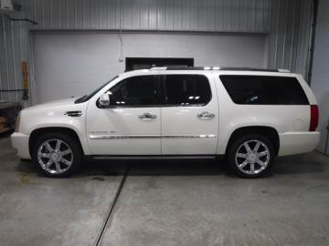 2010 CADILLAC ESCALADE ESV