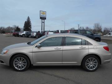 2013 CHRYSLER 200