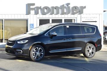 2022 CHRYSLER PACIFICA