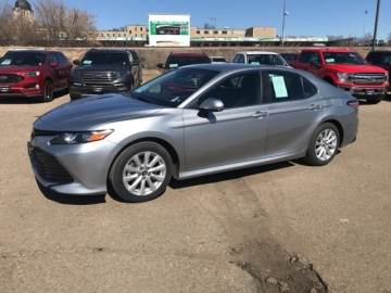 2019 TOYOTA CAMRY