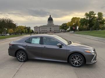 2024 TOYOTA CAMRY
