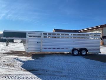 2022 FEATHERLITE 8127 STOCK TRAILER 7FT6"X26FT