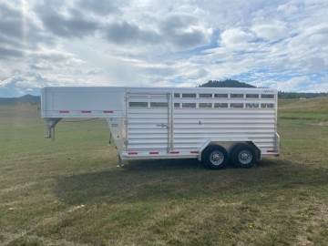2022 EXISS 7FTX16FT GOOSENECK STOCK TRAILER