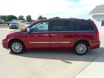 2016 CHRYSLER TOWN & COUNTRY
