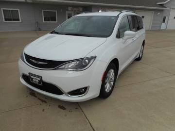 2019 CHRYSLER PACIFICA