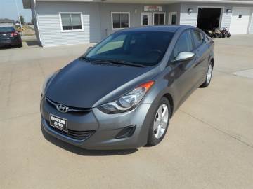 2013 HYUNDAI ELANTRA