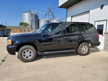 2000 CADILLAC ESCALADE