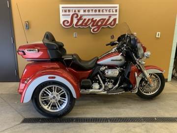 2019 HARLEY DAVIDSON FLHTCUTG