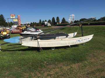 1980 HOBIE CAT 16FT COAST CATAMARAN
