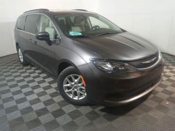 2021 CHRYSLER VOYAGER